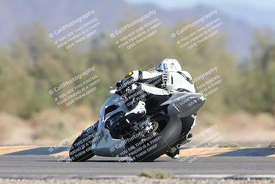 media/Oct-04-2025-CVMA (Sat) [[408bcdd6e4]]/Race 13-Amateur Supersport Open/